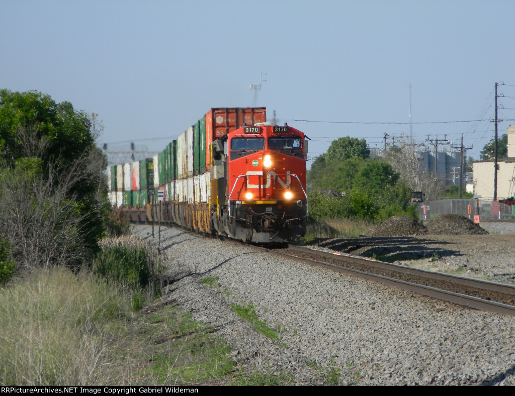 CN 3170 Leading 